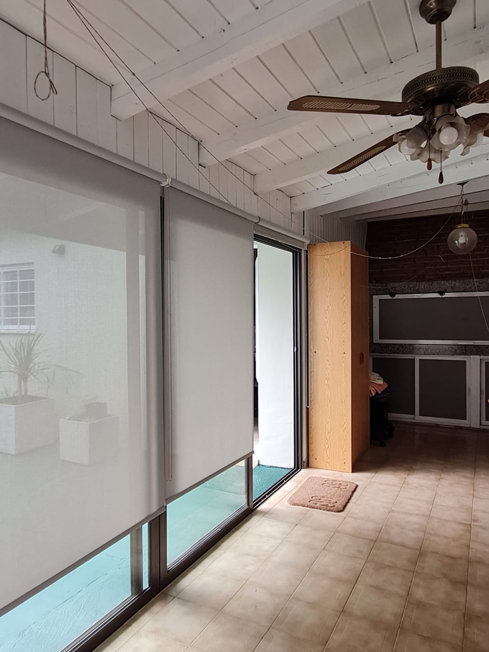 _Screen 5_ Blanco-gris_